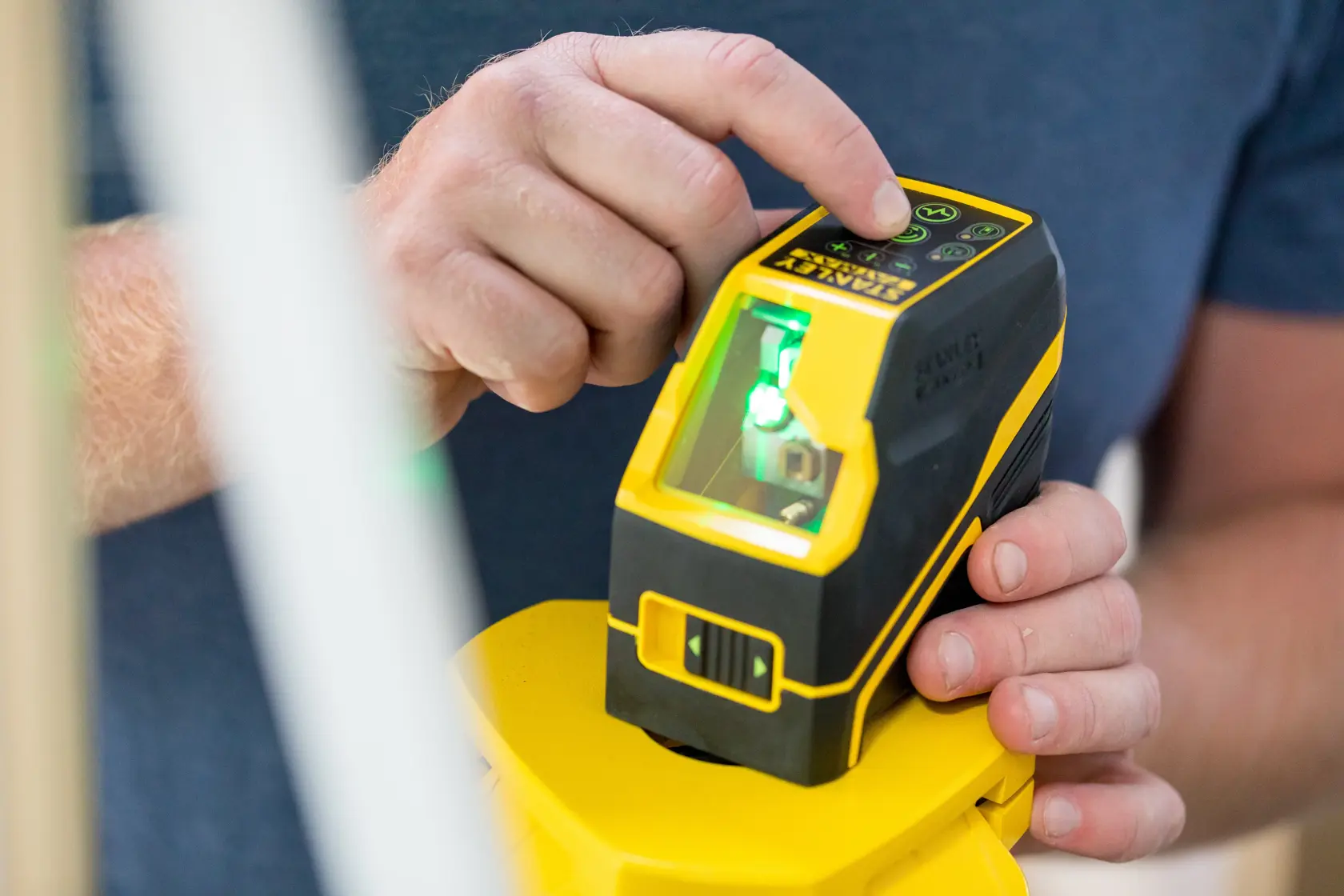 Livella laser a croce FATMAX® con batterie alkaline - raggio verde