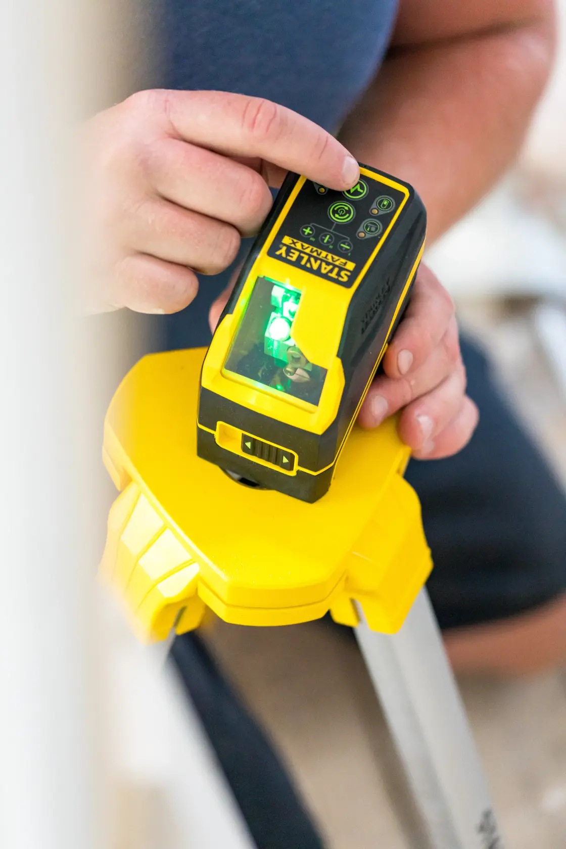 Livella laser a croce FATMAX® con batterie alkaline - raggio verde
