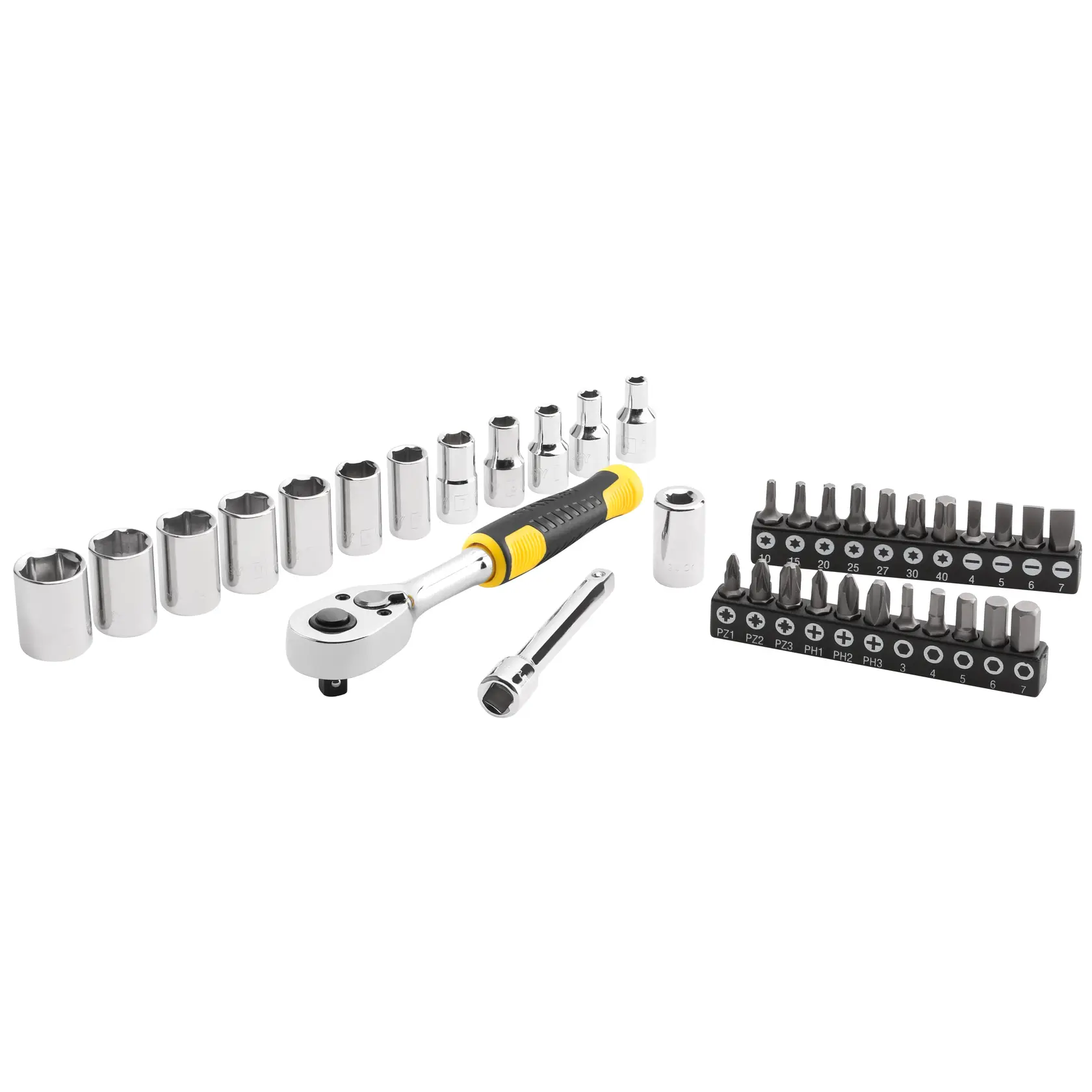 STANLEY STMT82672-0 set di bussole e inserti con manico a cricchetto, bussole cromate, inserti e prolunga su sfondo bianco.